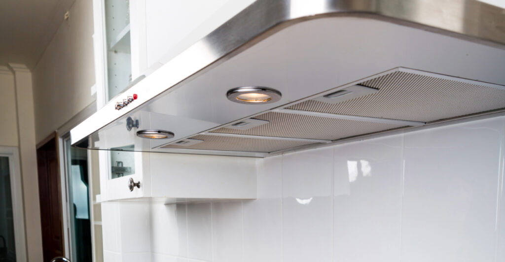 exaustor de cozinha limpo